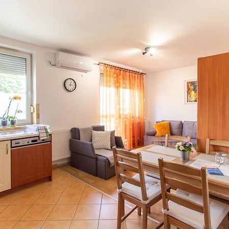 Viky'S Apartment Gyor Luaran gambar
