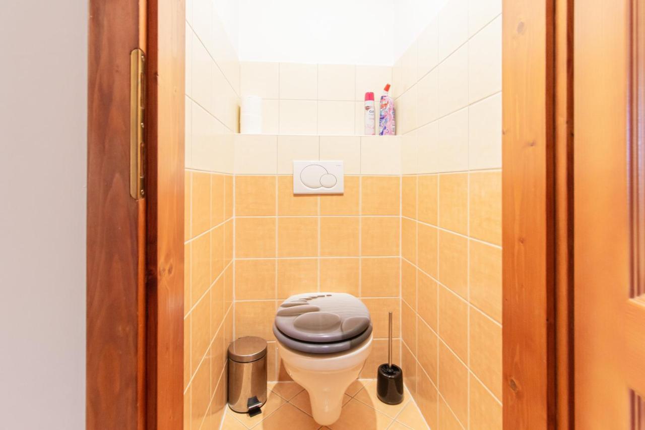 Viky'S Apartment Gyor Luaran gambar