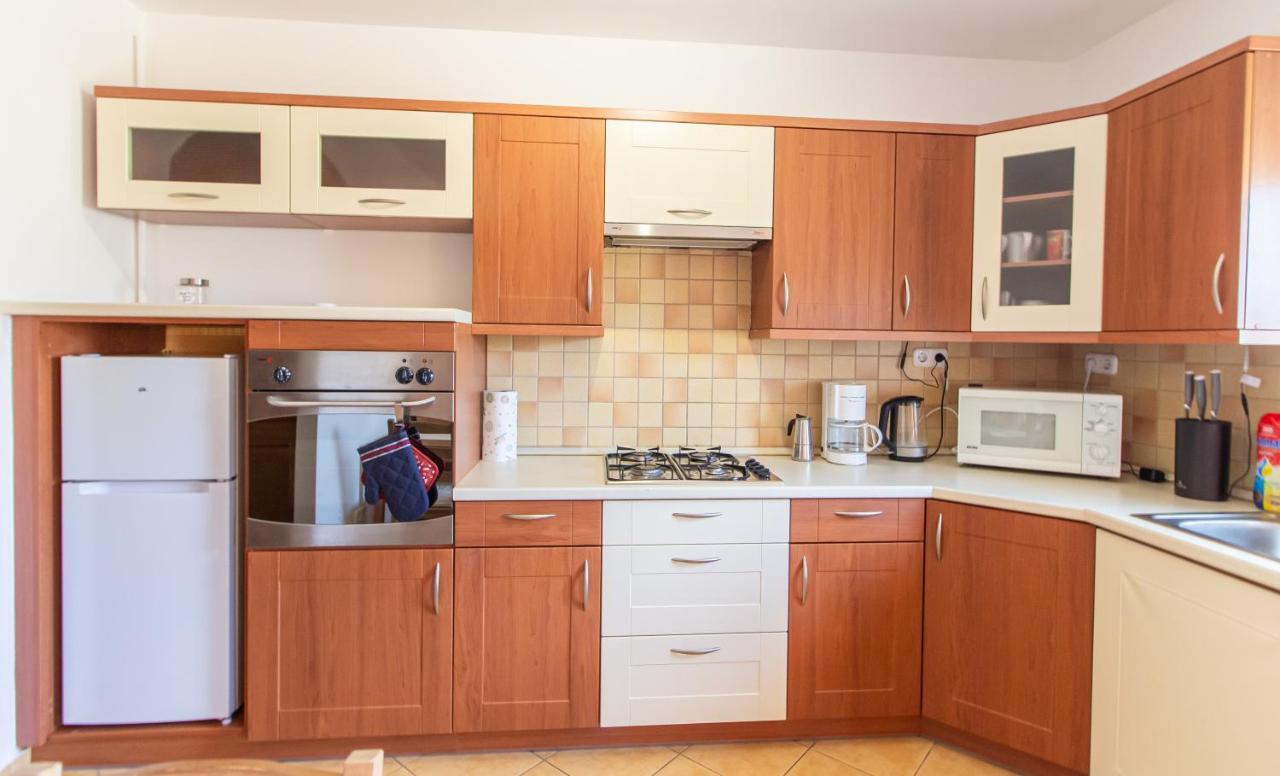 Viky'S Apartment Gyor Luaran gambar