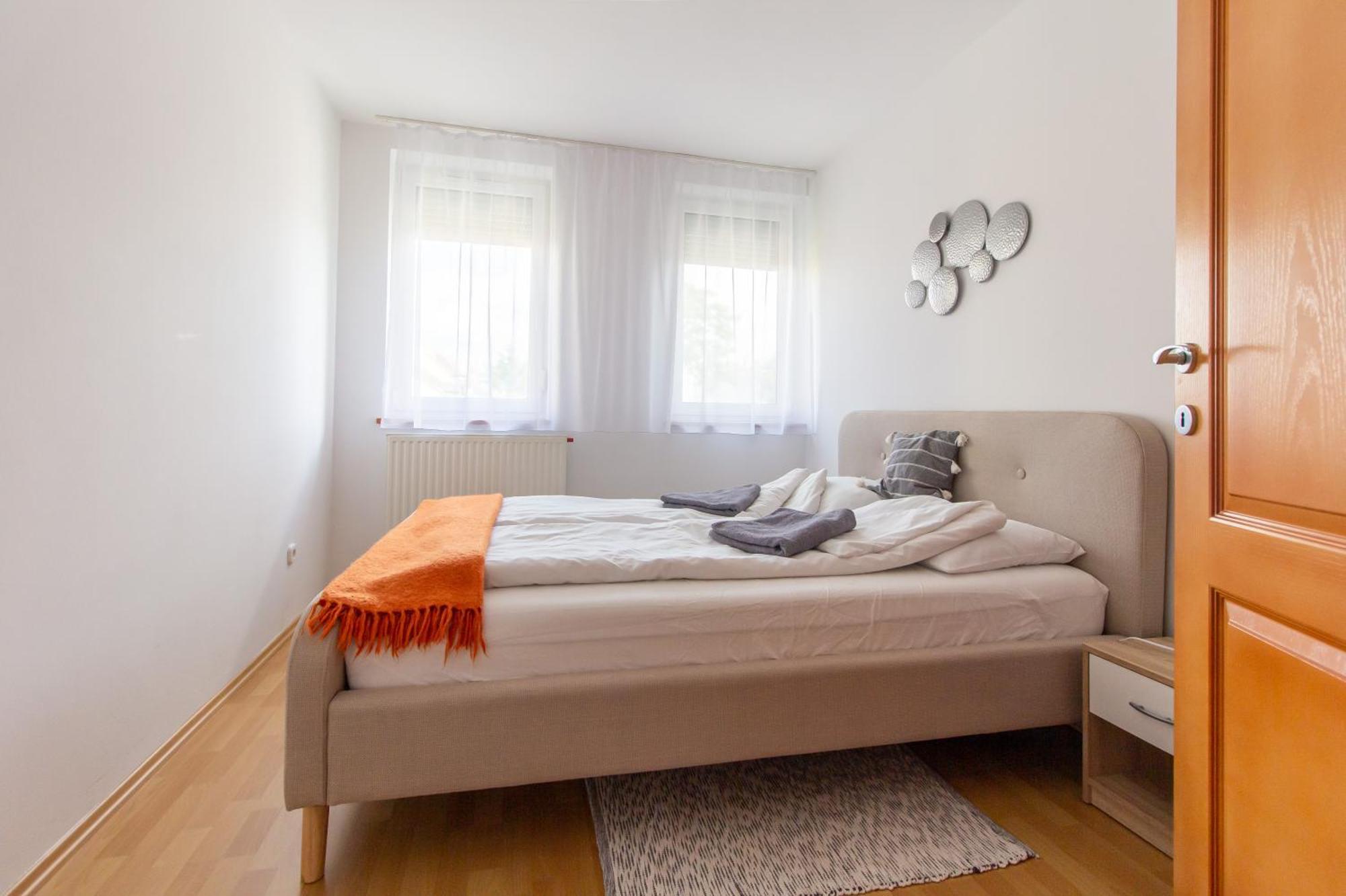 Viky'S Apartment Gyor Luaran gambar